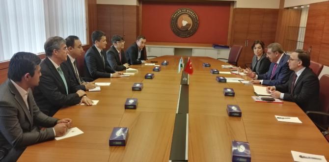 Özbekistan Cumhuriyeti Turizmi Geliştirme Devlet Komitesi Başkanı TOBB’u Ziyaret Etti