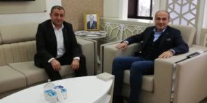 AMASYA TSO BAŞKANI MURAT KIRLANGIÇ MHP İL BAŞKANI ERHAN DEMİR'İ MAKAMINDA AĞIRLADI