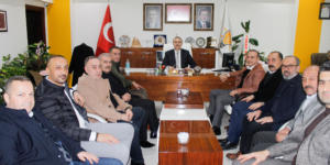 AMASYA TSO BAŞKANI KIRLANGIÇ VE YÖNETİMİ MEHMET AKİF KESMEKAYA’YI ZİYARET ETTİ