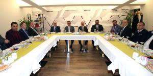 ATSO BAŞKANI İŞADAMLARIYLA BİR ARAYA GELDİ
