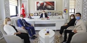 ANAVATAN PARTİSİ İL YÖNETİMİ BAŞKAN KIRLANGIÇ'I ZİYARET ETTİ