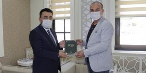 AMASYA İL MÜFTÜSÜ DURMUŞ AYVAZ AMASYA TSO BAŞKANI MURAT KIRLANGIÇ’I ZİYARET ETTİ