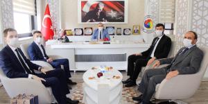 OĞUZHAN YETİK VE YÖNETİMİNDEN BAŞKAN KIRLANGIÇ'A ZİYARET