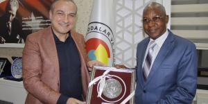 GİNE TİCARET BAKANI, KONAKRİ TSO BAŞKANI AMASYA TSO'YU ZİYARET ETTİ 