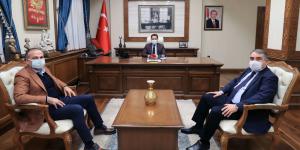 ATSO BAŞKANI KIRLANGIÇ İLİMİZE YAPILACAK OLAN OKUL İÇİN VALİ MASATLI İLE GÖRÜŞTÜ