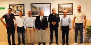 AMASYA TSO YÖNETİMİ BARO BAŞKANI AV. BAHADIR TEKEŞ'E HAYIRLI OLSUN ZİYARETİNDE BULUNDU