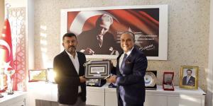 CUMHURİYET HALK PARTİSİ GENEL BAŞKAN YARDIMCISI VELİ AĞBABA VE BERABERİNDEKİ HEYETTEN BAŞKAN KIRLANGIÇ'A ZİYARET