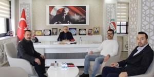 AMASYA BAKKALLAR VE BAYİLER ESNAF ODASI BAŞKAN ADAYI MURAT DEMİRCİ'DEN BAŞKAN KIRLANGIÇ'A ZİYARET