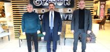 AMASYA VALİSİ MUSTAFA MASATLI VE ATSO BAŞKANI KIRLANGIÇ'TAN ÖZGÜR MOBİLYA'YA ZİYARET