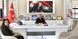 ZİRAAT BANKASI AMASYA ŞUBE MÜDÜRÜ ÖZLEM VARLIOĞLU'NDAN BAŞKAN KIRLANGIÇ'A ZİYARET