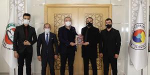 AMASYA ÜLKÜ OCAKLARI İL BAŞKANI AKPINAR VE YÖNETİMİNDEN BAŞKAN KIRLANGIÇ'A ZİYARET