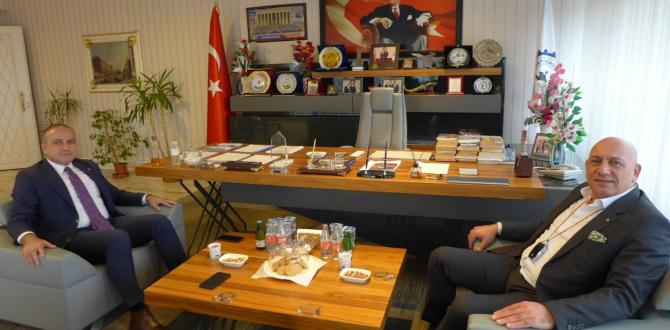AMASYA TSO BAŞKANI KIRLANGIÇ'TAN MERZİFON TSO BAŞKANI DAĞDELEN'E ZİYARET