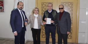 ALTI NOKTA KÖRLER DERNEĞİ BAŞKANI MUSA DEMİRYARAR VE TÜRKİYE SAKATLAR DERNEĞİ AMASYA ŞUBESİ BAŞKANI EMİNE HİCİN ARSLAN'DAN BAŞKAN KIRLANGIÇ'A ZİYARET