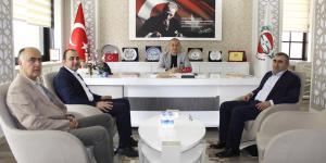 AKBANK BÖLGE MÜDÜRÜ ÜNAL VE AMASYA ŞUBE MÜDÜRÜ BEKTAŞ'TAN BAŞKAN KIRLANGIÇ'A ZİYARET