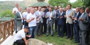 ATSO YÖNETİM KURULU ÜYESİ ŞEVKET ÇİMEN TÜM MUHTARLAR DERNEĞİ TARAFINDAN DÜZENLENEN KURBAN KESİMİ ETKİNLİĞİNE KATILDI