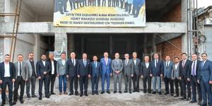 BAŞKAN KIRLANGIÇ, ZİLE TİCARET BORSASI'NIN YAPIMI DEVAM EDEN YENİ HİZMET BİNASINDA İNCELEMELERDE BULUNDU