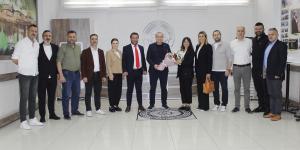 TURİZM DERNEĞİNDEN BAŞKAN KIRLANGIÇ'A ZİYARET