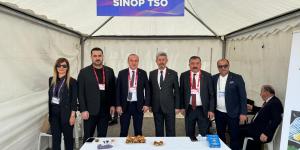BAŞKAN KIRLANGIÇ SİNOP TSO BAŞKANI AKBAŞ’I STANTTA ZİYARET ETTİ