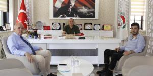 NİZAM-I ALEM OCAKALRI EĞİTİM VE KÜLTÜR VAKFI GENEL SEKRETERİ YILMAZ VE İŞ İNSANI ESEN'DEN BAŞKAN KIRLANGIÇ'A ZİYARET
