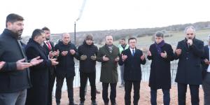 BAŞKAN KIRLANGIÇ, EVRENSEL HAFIZLAR DERNEĞİ AMASYA ŞUBESİ TARAFINDAN YAPIMINA BAŞLANAN İSLAMİ İLİMLER KÜLLİYESİ'NİN TEMEL ATMA TÖRENİNE KATILDI