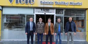 AMASYA VALİSİ BAKAN VE ATSO BAŞKANI KIRLANGIÇ'TAN VİELE MOBİLYA FİRMASINA ZİYARET