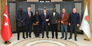 ATSO BAŞKANI KIRLANGIÇ, DAKAR ESKİ BÜYÜKELÇİSİ KAVAS VE SENEGALLİ HEYETTEN VALİ BAKAN'A ZİYARET