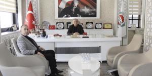 MHP MYK ÜYESİ AK'TAN BAŞKAN KIRLANGIÇ'A ZİYARET