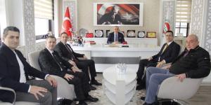 GELİR İDARESİ BAŞKANLIĞI MÜKELLEF HİZMETLERİ DAİRE BAŞKANI ERANIL, GRUP BAŞKANI ÖZMEN VE DEFTERDAR ÇAKIR'DAN BAŞKAN KIRLANGIÇ'A ZİYARET