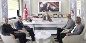 MHP İL BAŞKANI MUSTAFA AKGÜL, MERKEZ İLÇE BAŞKANI YUNUS AKİF AKTAŞ VE YÖNETİM KURULUNDAN ATSO BAŞKANI MURAT KIRLANGIÇ’A AHİLİK HAFTASI ZİYARETİ