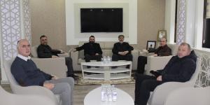 AMASYA GAZETECİLER CEMİYETİ BAŞKANI OKUR, AMASYA TURİZM DERNEĞİ BAŞKANI BAĞCUVAN VE YEŞİLIRMAK GAZETESİ SAHİBİ KARADAYI'DAN BAŞKAN KIRLANGIÇ'A ZİYARET