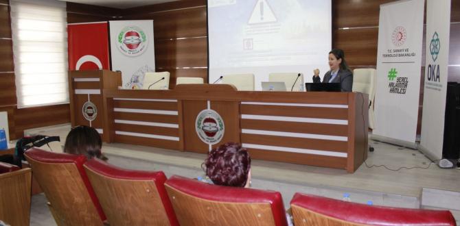 EV EKSENLİ ÇALIŞMA VE DİJİTAL GİRİŞİMCİLİK EĞİTİMİ GERÇEKLEŞTİRİLDİ