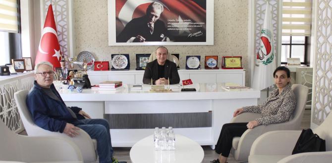 AMASYA ÜNİVERSİTESİ BASIN VE HALKLA İLİŞKİLER MÜDÜRÜ YILMAZ VE HABER MUHABİRİ ÖZDEMİR'DEN BAŞKAN KIRLANGIÇ'A ZİYARET