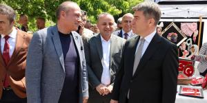 ATSO BAŞKANI MURAT KIRLANGIÇ EL SANATLARI SERGİSİNE KATILDI