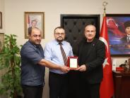 ATSO'YA SAĞLIK HİZMETLERİNE KATKILARINDAN DOLAYI TEŞEKKÜR PLAKETİ