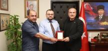 ATSO'YA SAĞLIK HİZMETLERİNE KATKILARINDAN DOLAYI TEŞEKKÜR PLAKETİ