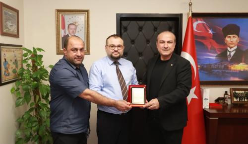 ATSO'YA SAĞLIK HİZMETLERİNE KATKILARINDAN DOLAYI TEŞEKKÜR PLAKETİ