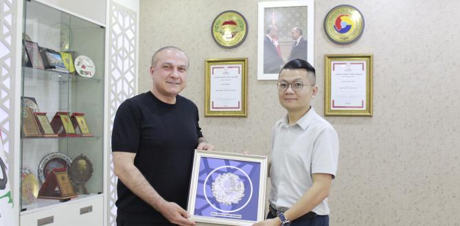 ÇİN ZİYARETLERİNDE AMASYA HEYETİNİ AĞIRLAYAN BOGGIE ZHANG'DAN AMASYA TSO'YA ZİYARET