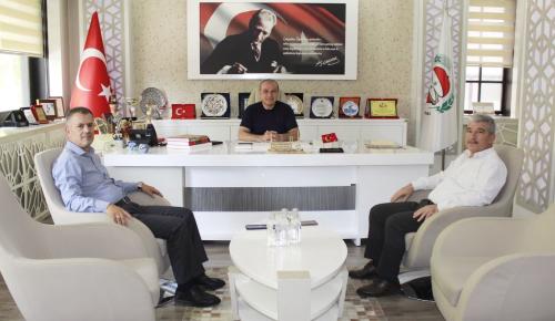 İL DEFTERDARI ALİ ÇAKIR'DAN ATSO BAŞKANI MURAT KIRLANGIÇ'A ZİYARET