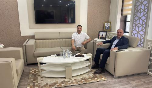 DENİZLİ TİCARET ODASI BAŞKANI UĞUR ERDOĞAN’DAN YÖNETİM KURULU BAŞKANI MURAT KIRLANGIÇ’A ZİYARET