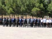 AMASYA TSO BAŞKANI MURAT KIRLANGIÇ, 15 TEMMUZ DEMOKRASİ VE MİLLİ BİRLİK GÜNÜ  KAPSAMINDA  ŞEHİTLİK ZİYARETİNE KATILDI