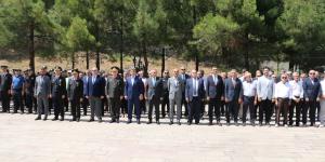 AMASYA TSO BAŞKANI MURAT KIRLANGIÇ, 15 TEMMUZ DEMOKRASİ VE MİLLİ BİRLİK GÜNÜ  KAPSAMINDA  ŞEHİTLİK ZİYARETİNE KATILDI