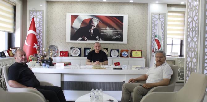 SANAYİ SİTEMİZİN KÖKLÜ GEÇMİŞİNE KATKI SUNAN SELAMİ YENİÇERİ'DEN AMASYA TSO BAŞKAN'I KIRLANGIÇ'A ZİYARET