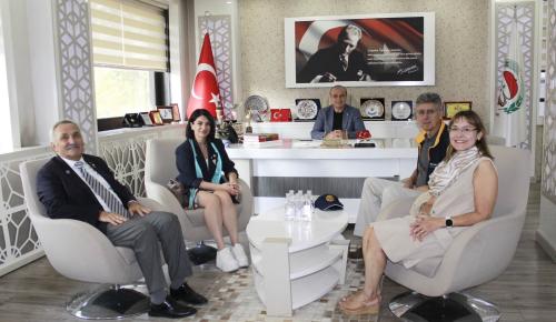 ROTARY KULÜBÜNDEN BAŞKAN KIRLANGIÇ'A ZİYARET