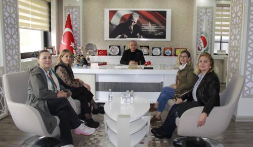 TÜRK KADINLAR BİRLİĞİ AMASYA ŞUBESİNDEN BAŞKAN KIRLANGIÇ'A ZİYARET